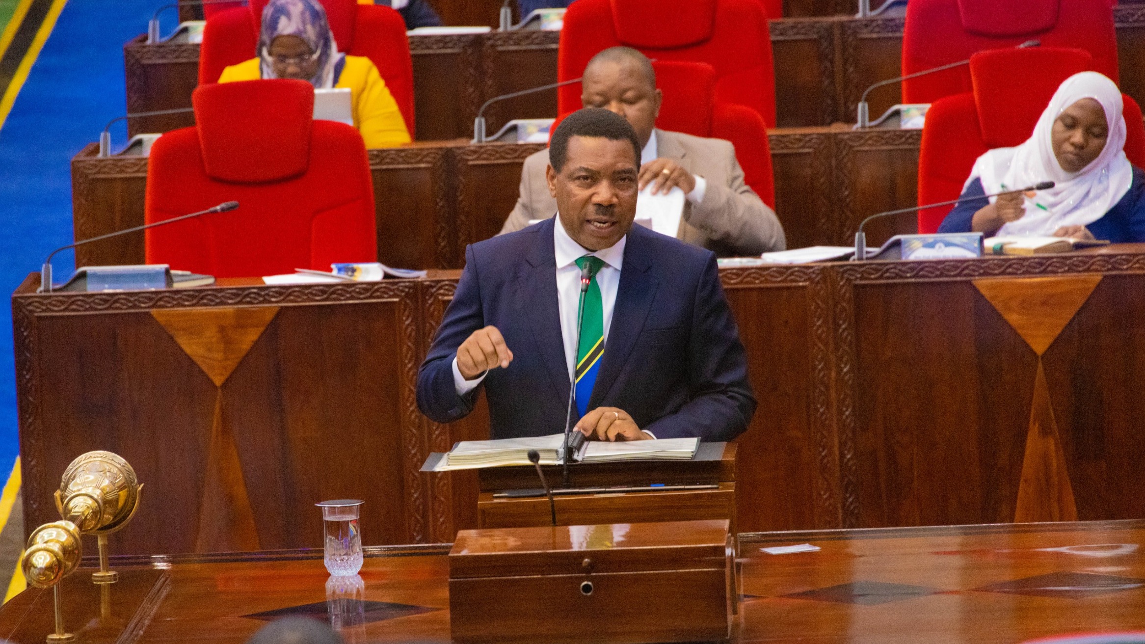 Makadirio ya Mapato na Matumiz...